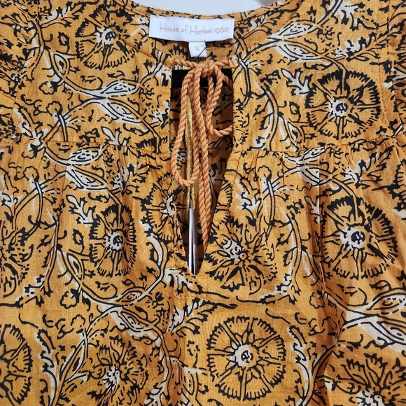 NWT House of Harlow 1960 Mustard Yellow Peasant Top Small - Picture 2 of 9